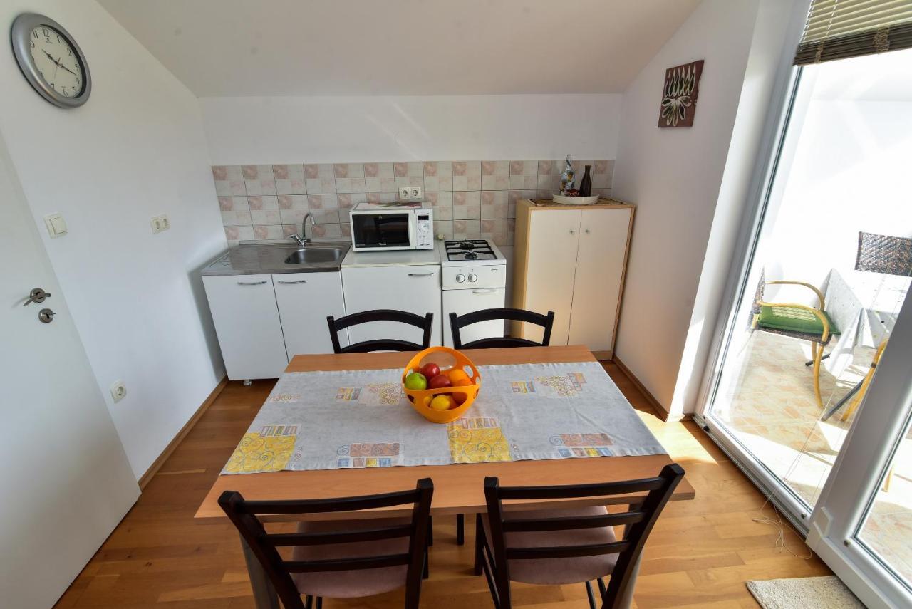 Apartamento Nena Sukošan Exterior foto