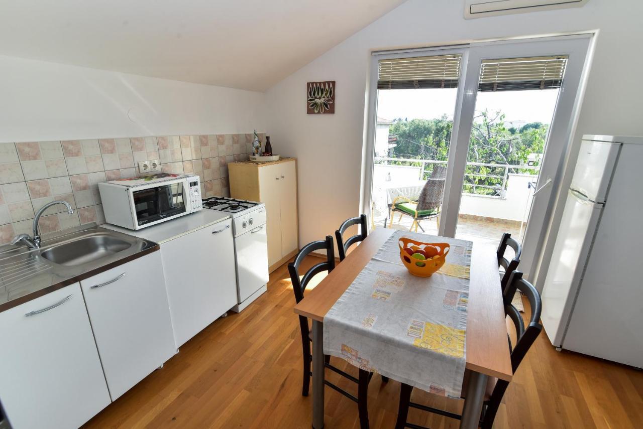 Apartamento Nena Sukošan Exterior foto