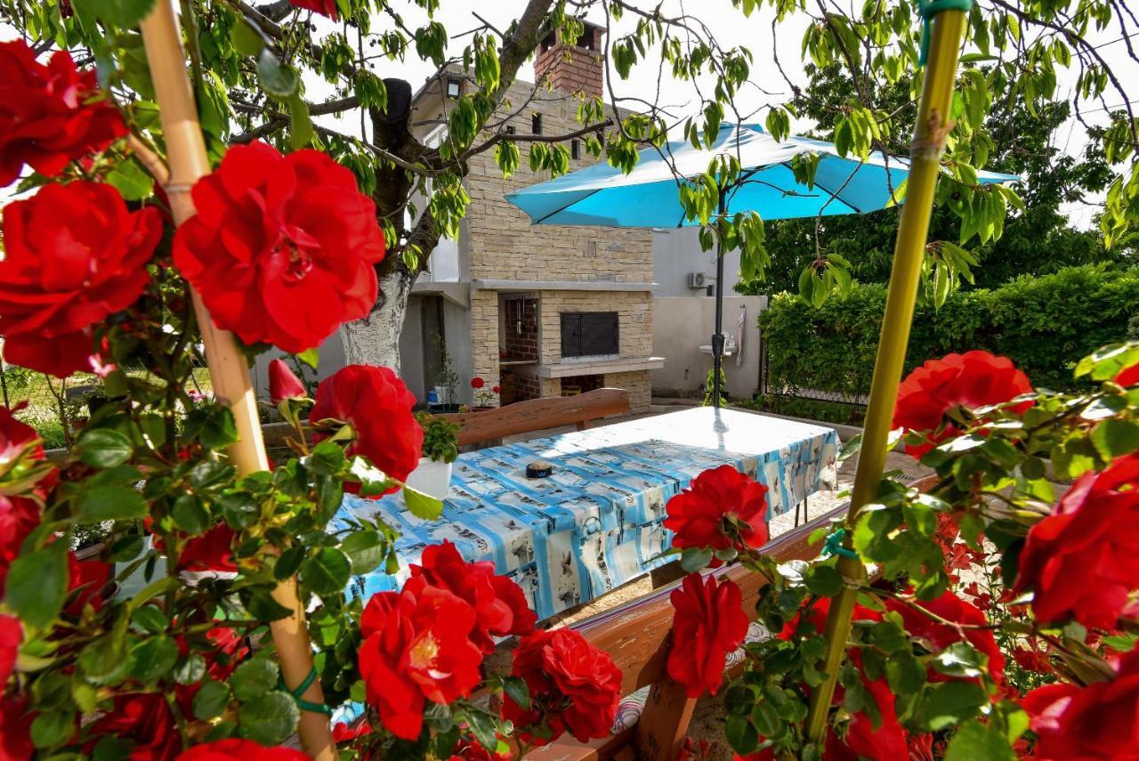 Apartamento Nena Sukošan Exterior foto